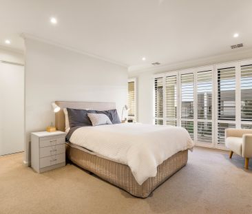 16 Monterey Drive, Cheltenham, VIC, 3192 - Photo 2
