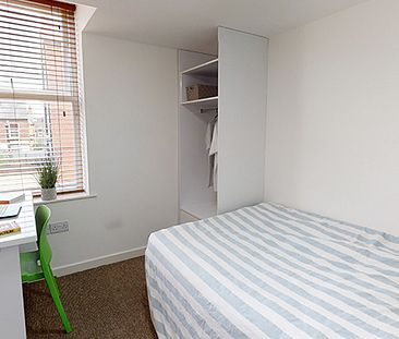 Flat 1, 1 Brookdale Road, Wavertree - Photo 1