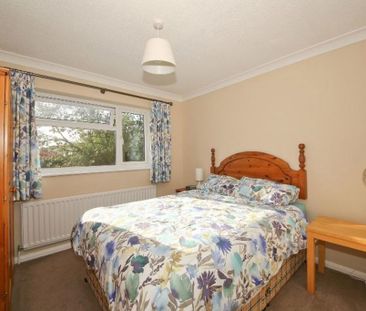 4 bedroom detached house to rent - Photo 2