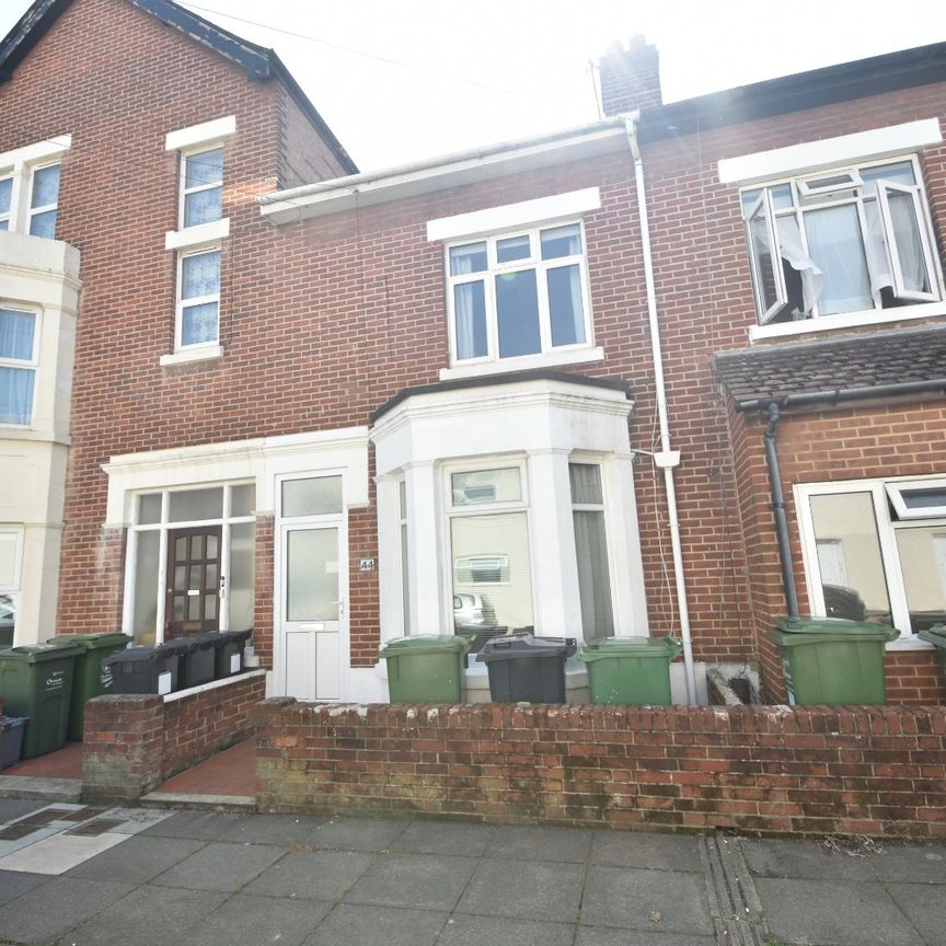 4 bedroom terraced house to rent - Photo 1