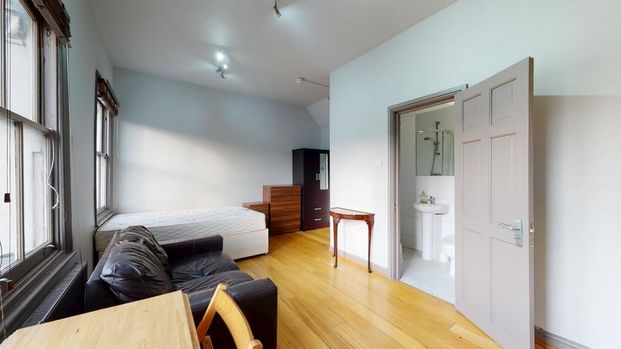 Studio to rent - Photo 1