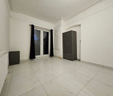 Studio Flat, Conway Road, LU4 - Photo 2