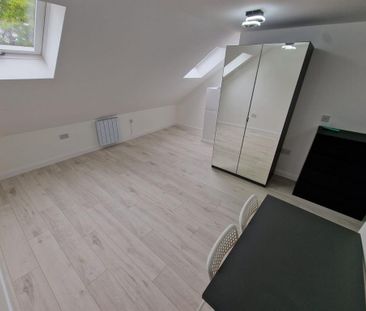 Studio to rent - Photo 6