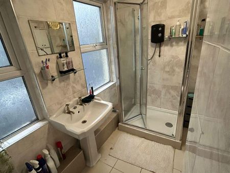 20 Derry Avenue - Photo 3