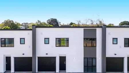 New Modern 3-Bedroom Townhouse w/ Internal Garage - Photo 3