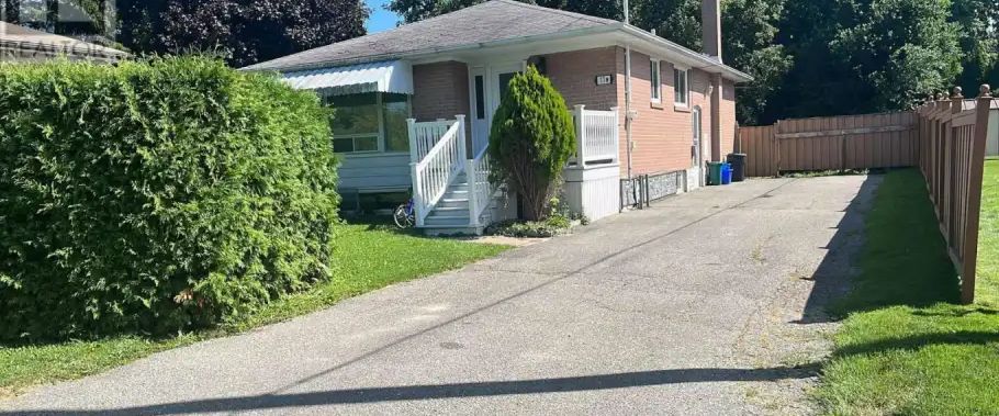 LOWER - 17 COLLINS CRESCENT | LOWER - 17 COLLINS CRESCENT, Aurora - Photo 1