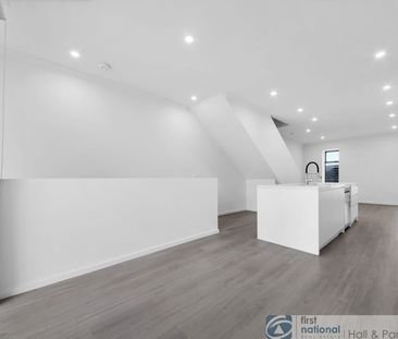 Modern & Energy-Efficient Townhouse in Prime Noble Park Location - Photo 3