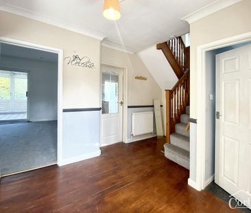 3 bedroom detached bungalow to rent - Photo 2