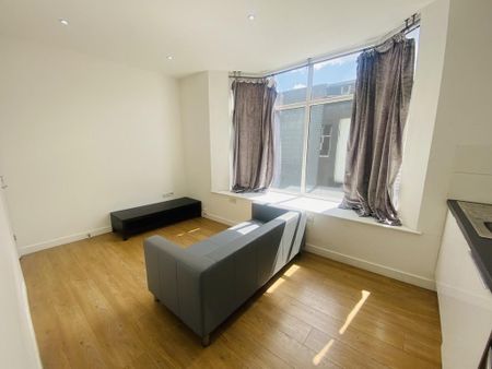 1 bedroom apartment to rent - Photo 2