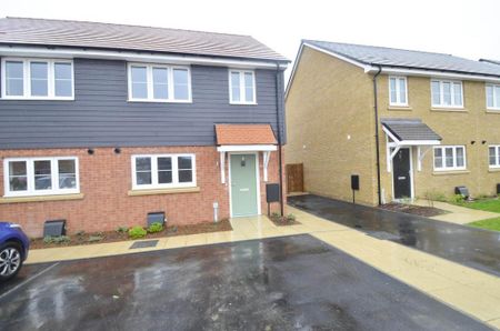 3 bedroom semi-detached house to rent - Photo 4