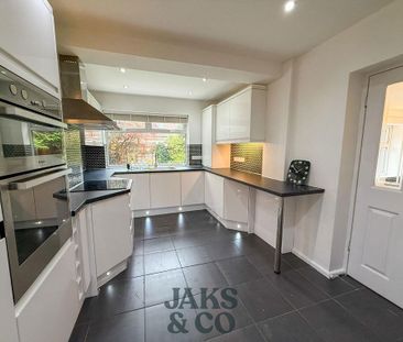 3 bedroom semi-detached house to rent - Photo 5