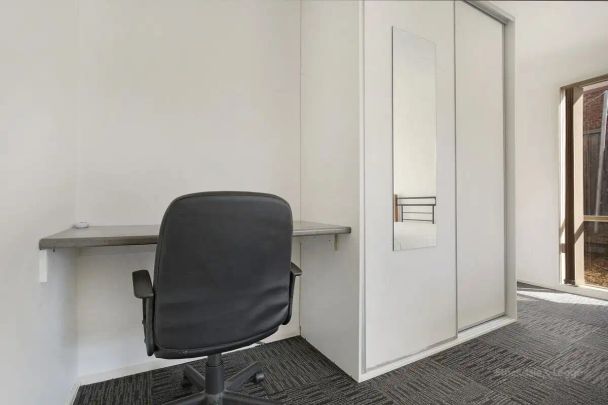 “3 ROOMS FOR RENT! LARGE MODERN ROOMS” - Photo 1