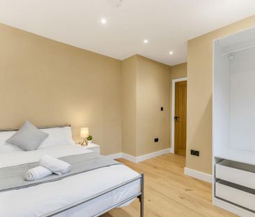 6 bedroom semi-detached house to rent - Photo 3