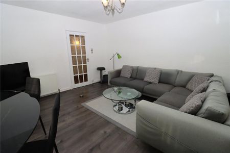 2 bedroom bungalow to rent - Photo 2