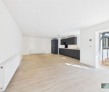 Old Hollow, Worth, Crawley - Photo 5