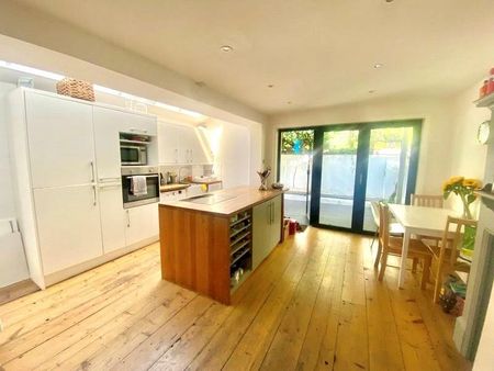 4 bedroom house to rent - Photo 3