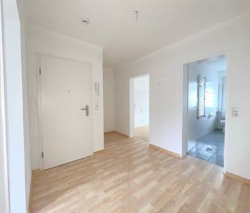 Gepflegte 3 -Zimmerwohnung mit Balkon und modernem Tageslichtbad in... - Photo 3