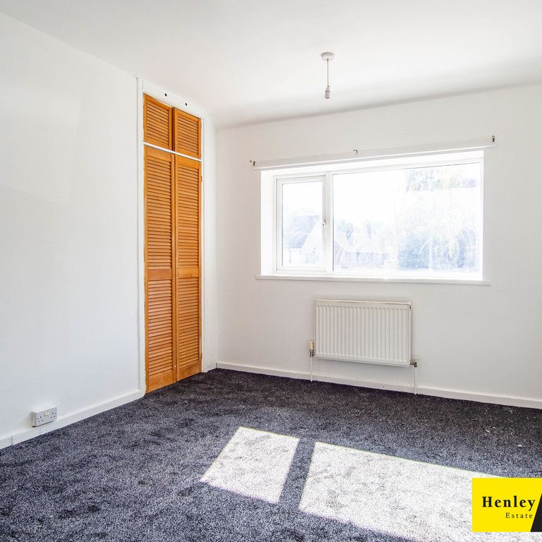 3 Bedroom For Rent - Photo 1