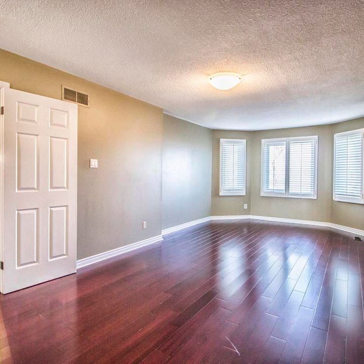 For Lease - 2667 Wynten Way, Oakville, Ontario - Photo 1