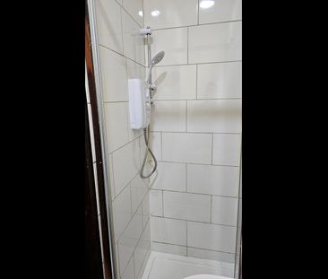 Studio Flat, Barking Road, E13 - Photo 4