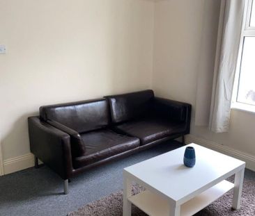 4 bedroom terraced house to rent - Photo 6