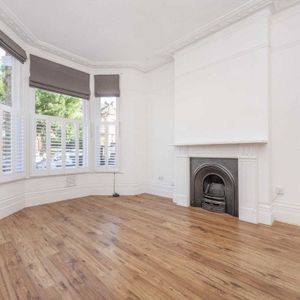 Sarsfeld Road, SW12 8HL, London - Photo 2
