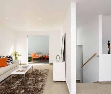 Stylish Family Home in Vogeltown - Photo 2