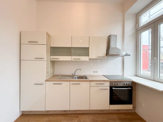 3 Monate geringerer HMZ! Helle und moderne 2-Zimmer Wohnung in U-Bahn Nähe zu vermieten! - Photo 1