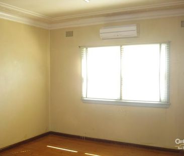 3 Bedroom Fibro House - Photo 2