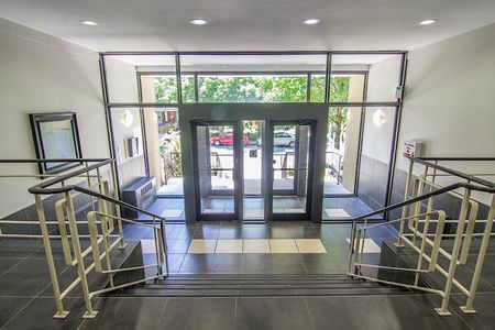 Hintonburg - Photo 5