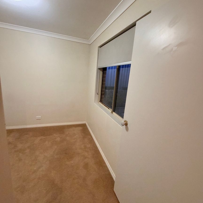 Osborne Park - Photo 1