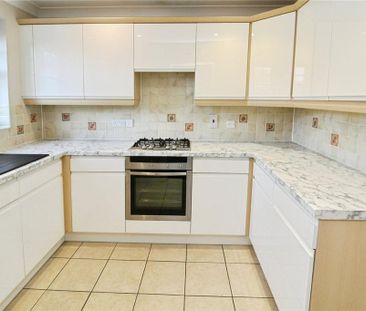 2 bedroom end of terrace house to rent - Photo 5