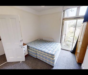 Longmead Avenue, City Centre - Photo 2