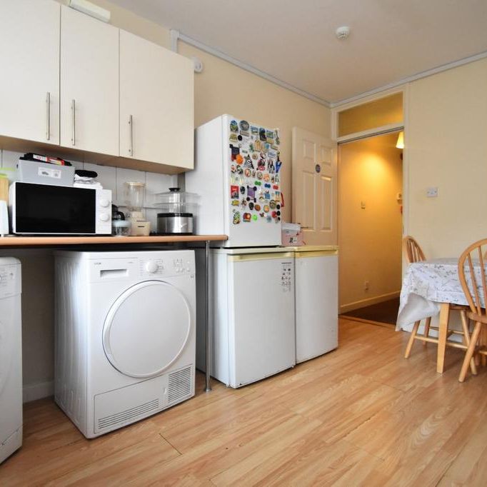 4 bedroom terraced house to rent - Photo 1