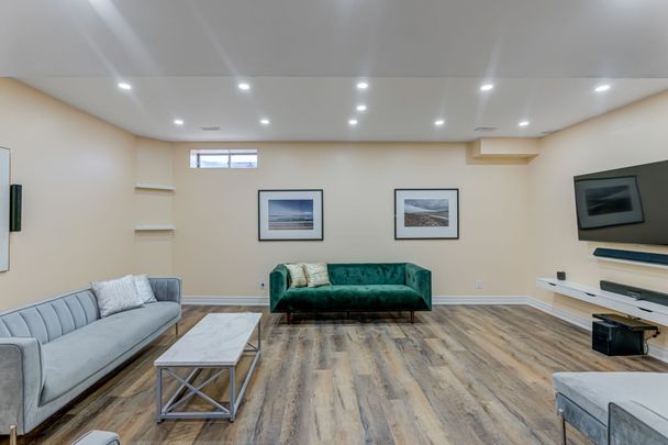 For Lease - 57 Sutcliffe Way, New Tecumseth, Ontario - Photo 1