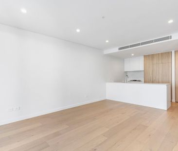 Luxury Apartment in Prime Location - Photo 1