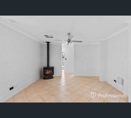 30 Marsala Way, Ellenbrook, WA 6069 - Photo 4