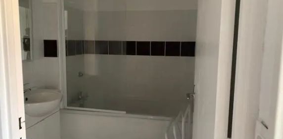 Appartement à louer 1 pièce 31.7m² - Photo 2