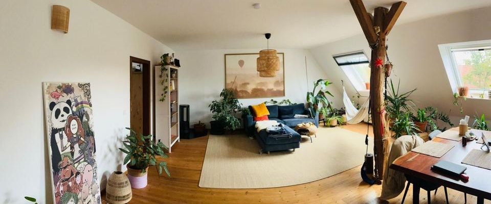 Dachgeschoßwohnung im Außenbereich - Foto 1