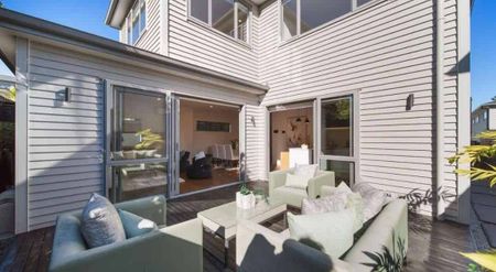 Howick, 4 Bedrooms - Photo 4