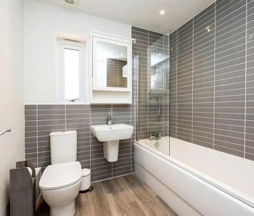 2 bedroom semi-detached house to rent - Photo 6