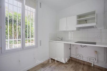 Location studio, Paris 5ème (75005), 1 pièce, 29.42 m², ref 86350488 - Photo 3