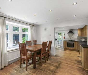 Harvest Road, Englefield Green, Egham, Surrey, TW20 0QS - Photo 4