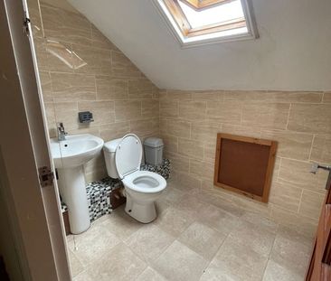 Room in a Shared House, Haddon Road, LS4 - Photo 3