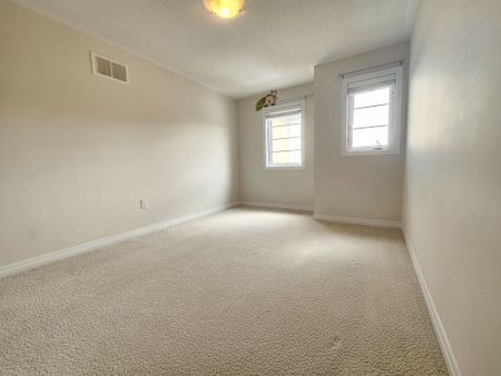 For Lease - 88 Buckle Crescent, Aurora, Ontario - Photo 4