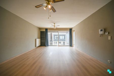 Tweeslaapkamerappartement nabij centrum Oostrozebeke - Photo 3