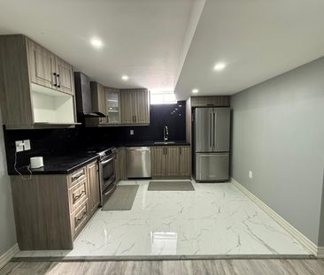 For Lease - 19 Fairlee Circle Unit# Bsmt, Whitchurch-Stouffville, O... - Photo 2