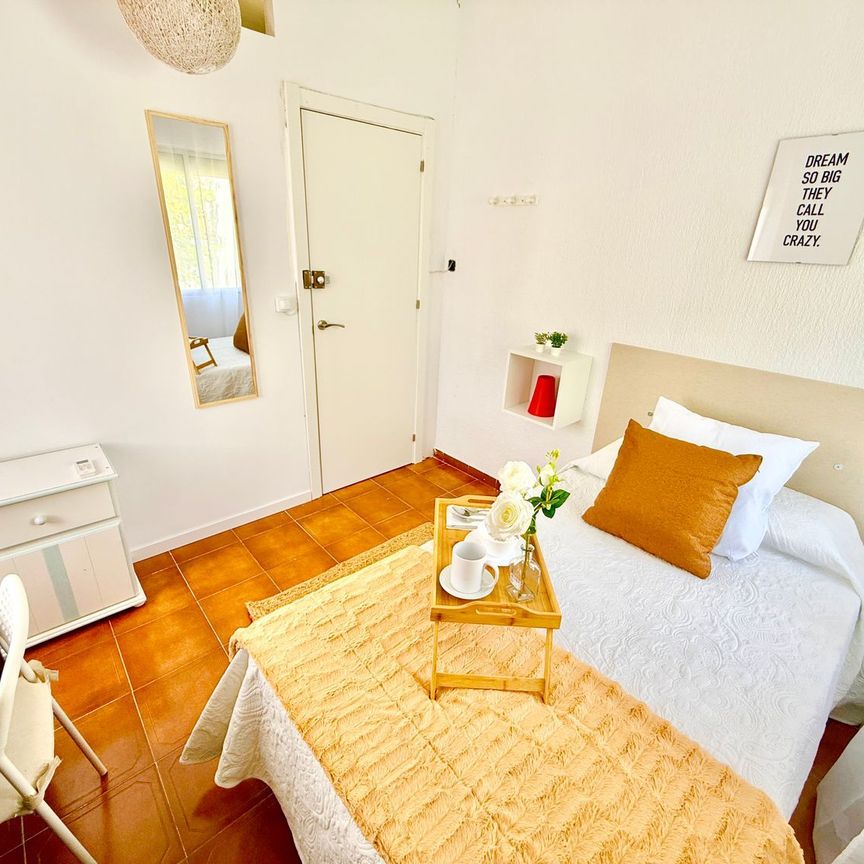 Alquiler de piso en Avenida Alcalde Federico Molina Orta, 19 - Photo 1