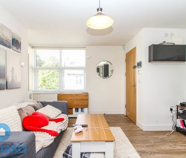 2 bed Apartment for Rent - Photo 2