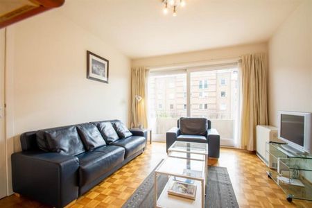 Dans un quartier calme et verdoyant de Stockel, appartement 2 chambres meublé - Photo 3
